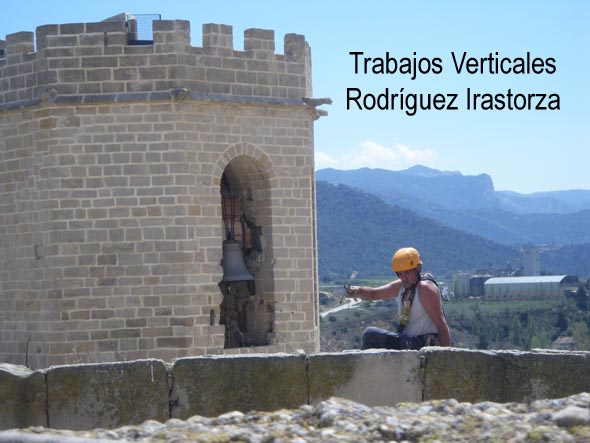 Trabajos Verticales Rodriguez Irastorza. Castillo de Valderrobres.